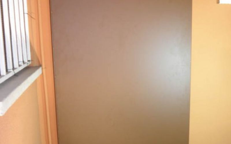 Porta Doorclosed Vista Exterior Abierta.jpg Porta Doorclosed Vista Exterior Tancada